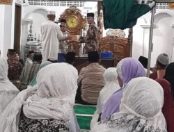 Safari Ramadhan Ke Masjid Tsamaratul Ikhwan Koto Rawang, DPP PKPWL Serahkan Bantuan Alquran