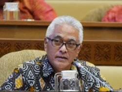 Komisi II DPR RI : Fenomena Kotak Kosong Masih Menghantui Pilkada 2024.