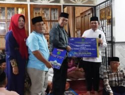 Malam Ketiga Atas Meninggalnya Hj. Fatimah Suryani Binti Dahlan Arpan,Dedy wahyudi Menyerahkan Akta Kematian, KTP, KK dan Taspen Terkhusus Bagi Pensiunan
