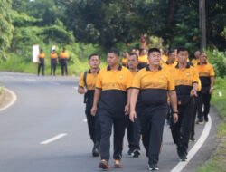 Wakapolda Bengkulu Pimpin Kegiatan Olahraga Pagi Jalan Santai Bersama PJU dan Anggota Polda Bengkulu