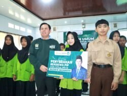 Sultan Baktiar Najamudin Ketua DPD RI, Salurkan Beasiswa Program Indonesia Pintar (PIP) Ke Puluhan Pelajar di Kota Curup Rejang Lebong Bengkulu