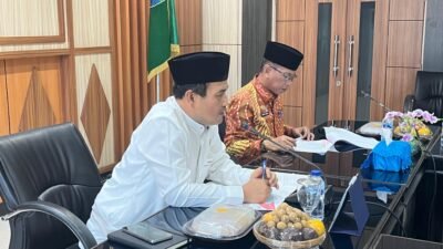 Pj Sekda Provinsi Bengkulu, Herwan Antoni, Memimpin Rapat Persiapan Pelaksanaan Pengundian Pemenang Program Bayar PKB Berhadiah Umrah.