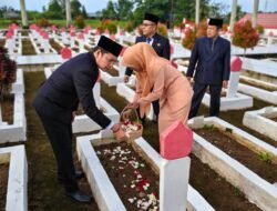 HAB ke-80, Kemenag Bengkulu Teguhkan Nasionalisme ASN Lewat Tabur Bunga di TMPN Balai Buntar