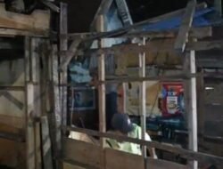 Pemilik Bangunan Yang Melanggar Perda Kota Bengkulu Mulai Membongkar Sendiri Bangunanya