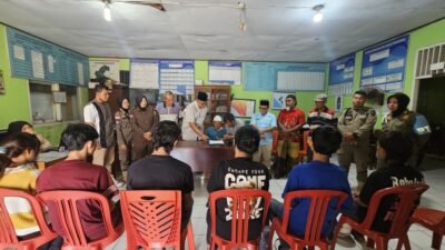 SATPOL PP KOTA BENGKULU SERAHKAN 6 ORANG YANG TERJARING RAZIA KEPADA LURAH PENURUNAN