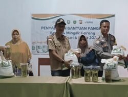 Penyaluran Banpang Desa Datar Ruyung Berjalan Sukses, 121 KPM Sumringah