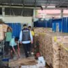 Polda Bengkulu Geledah Dan Sita Ribuan Dus Minyak Kita Oplosan