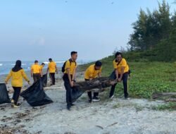 Sambut Hari Bhayangkara ke-80, Polresta Bengkulu Ikuti Aksi Bersih Pantai Panjang untuk Wujudkan Lingkungan Bersih dan Sehat